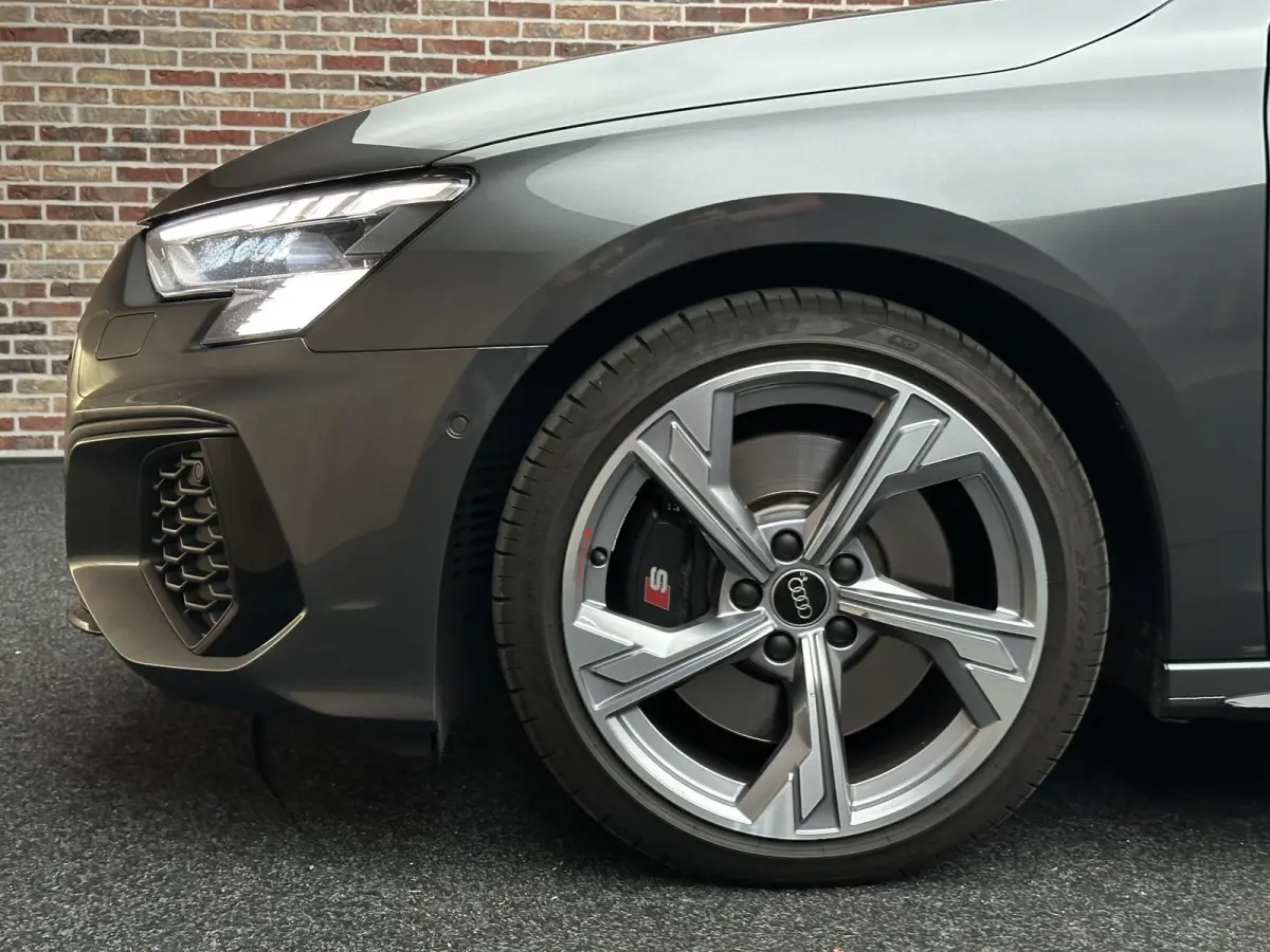 2.0 TFSI quattro Edition One