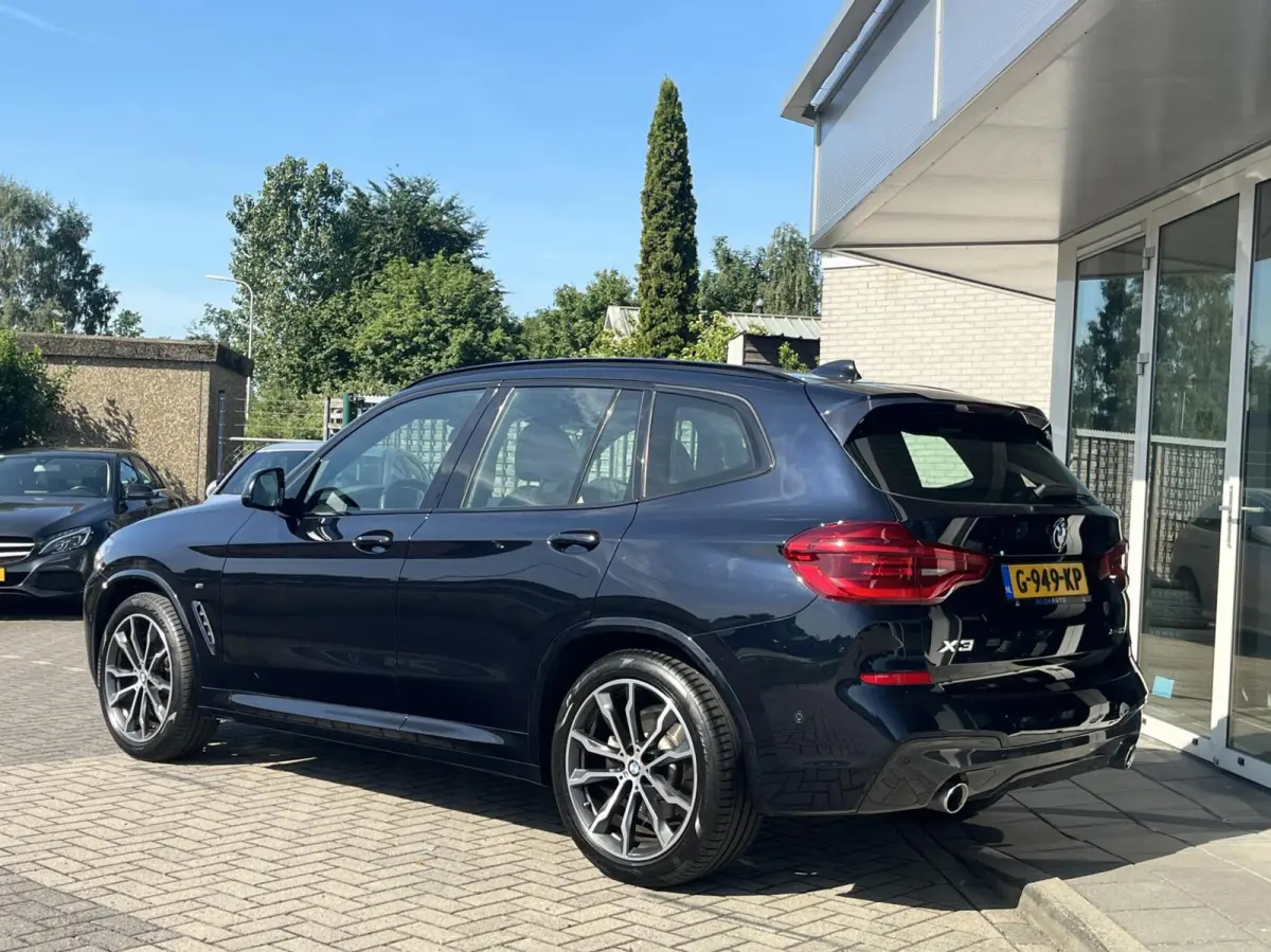 xDrive20i M-SPORT PANO+20INCH+KEYLESS+TREKH+CARPLAY