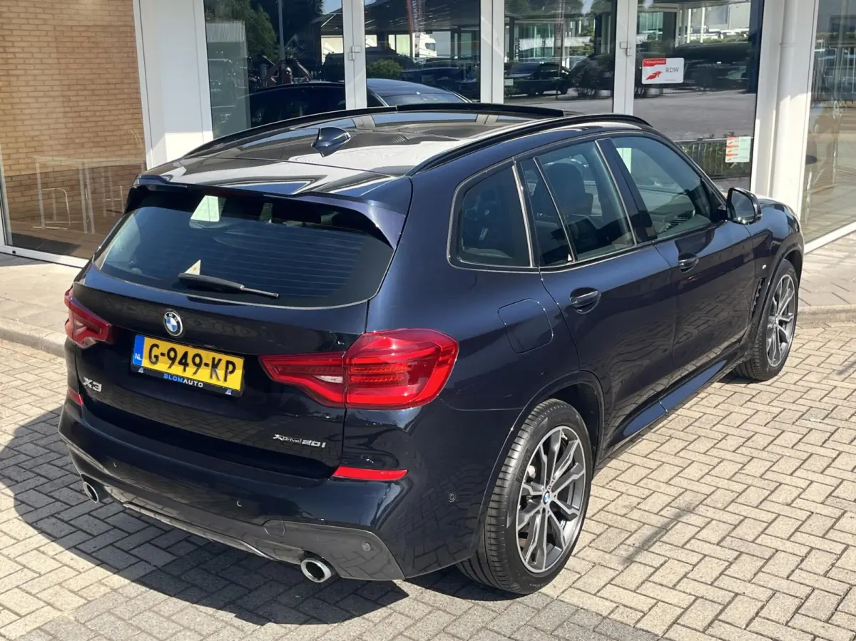 xDrive20i M-SPORT PANO+20INCH+KEYLESS+TREKH+CARPLAY