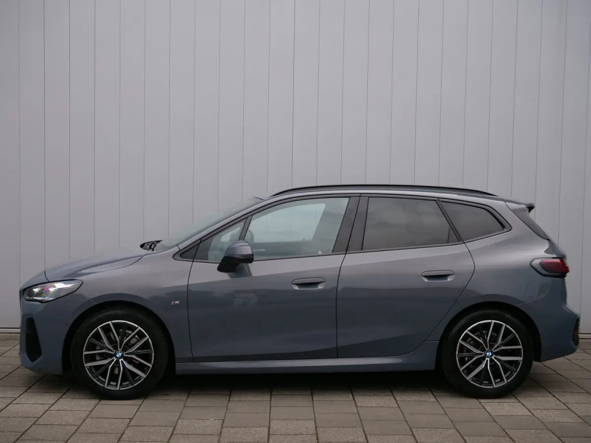 136pk M-Sport Automaat 218i Trekhaak / 18 Inch / camera