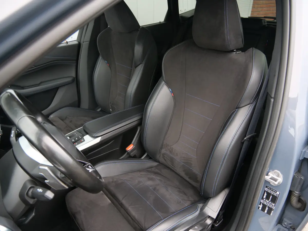 136pk M-Sport Automaat 218i Trekhaak / 18 Inch / camera