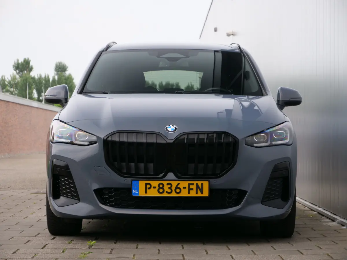 136pk M-Sport Automaat 218i Trekhaak / 18 Inch / camera