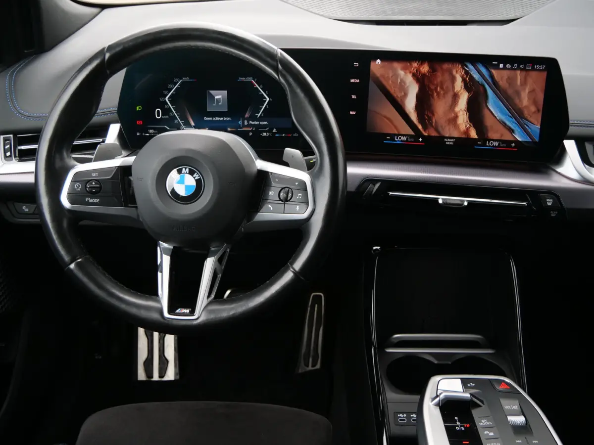 136pk M-Sport Automaat 218i Trekhaak / 18 Inch / camera