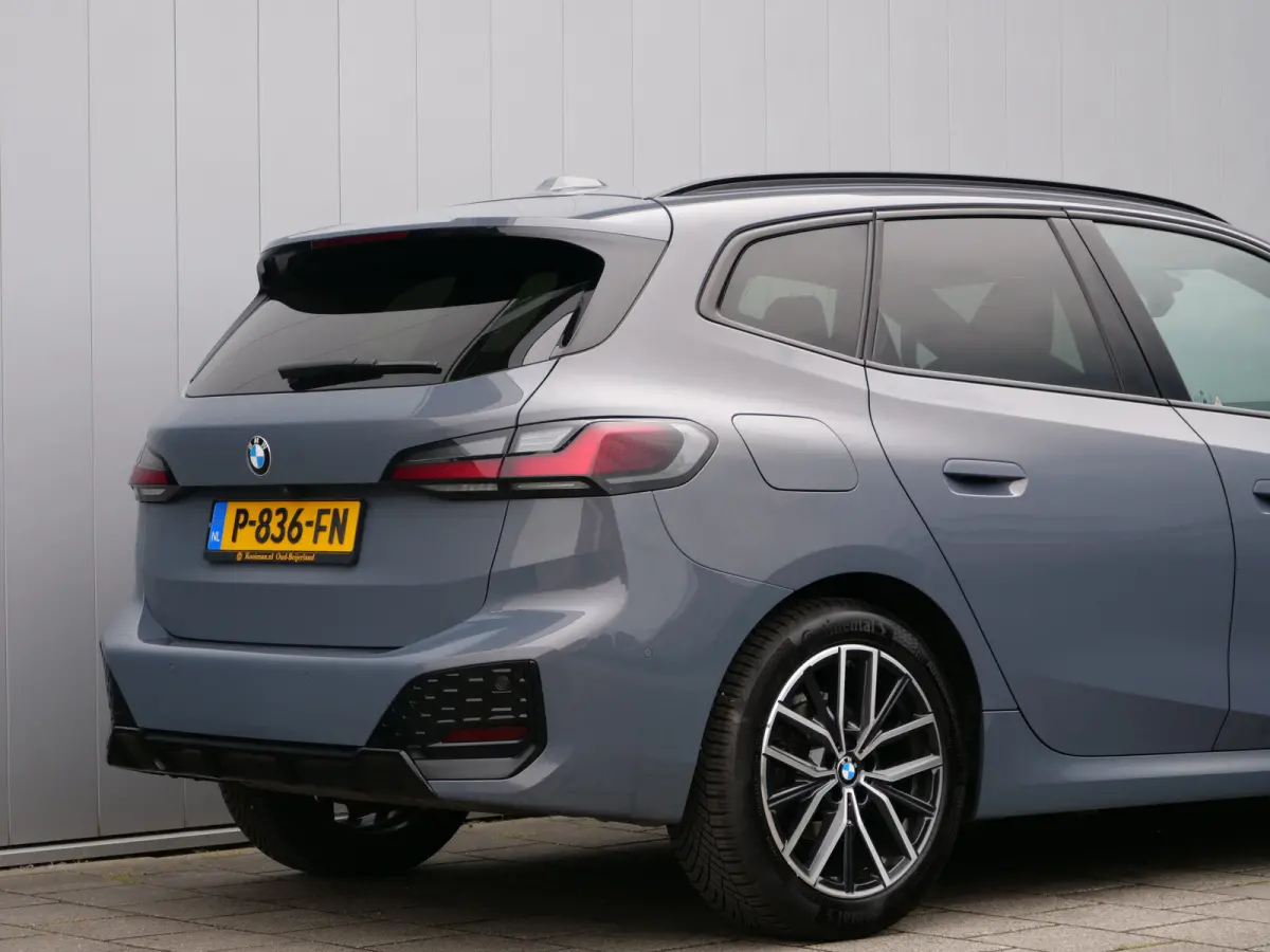 136pk M-Sport Automaat 218i Trekhaak / 18 Inch / camera