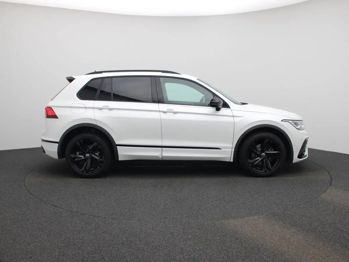 1.4 TSI eHybrid R-Line Business+ 245 PK| Dealeronderhouden | Trekhaak | Achterklep Elektrisch | Stoelverwarming Voor & Achter | Stuurwielverwarming | Achteruitrijcamera