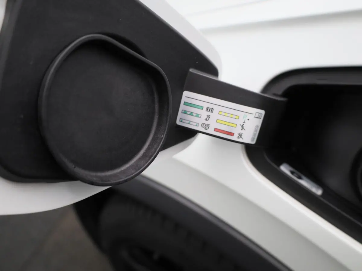 1.4 TSI eHybrid R-Line Business+ 245 PK| Dealeronderhouden | Trekhaak | Achterklep Elektrisch | Stoelverwarming Voor & Achter | Stuurwielverwarming | Achteruitrijcamera