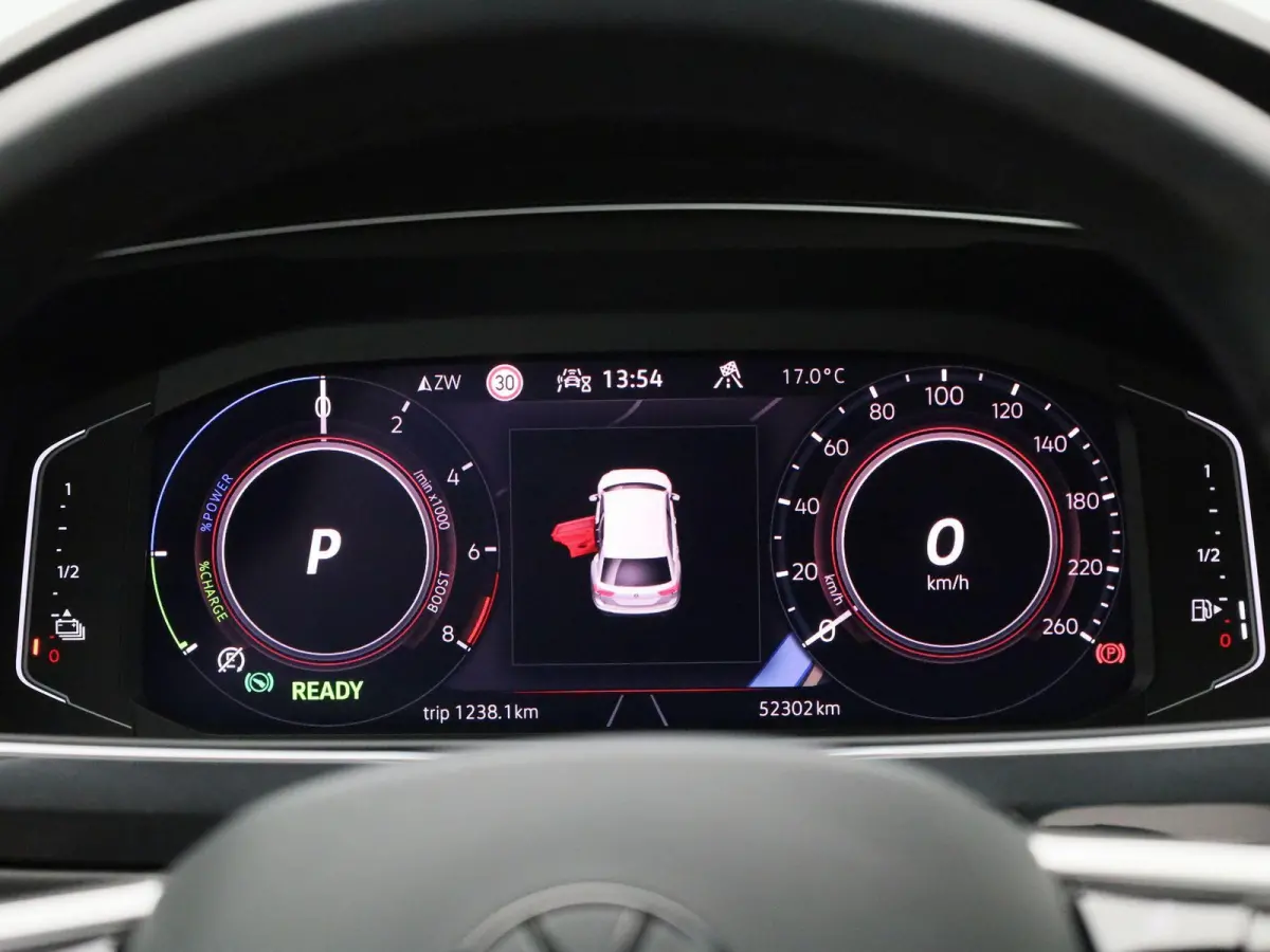 1.4 TSI eHybrid R-Line Business+ 245 PK| Dealeronderhouden | Trekhaak | Achterklep Elektrisch | Stoelverwarming Voor & Achter | Stuurwielverwarming | Achteruitrijcamera
