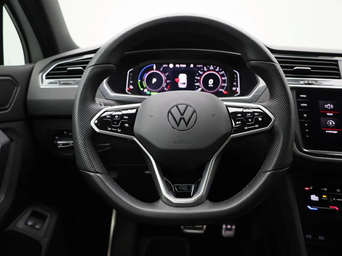 1.4 TSI eHybrid R-Line Business+ 245 PK| Dealeronderhouden | Trekhaak | Achterklep Elektrisch | Stoelverwarming Voor & Achter | Stuurwielverwarming | Achteruitrijcamera