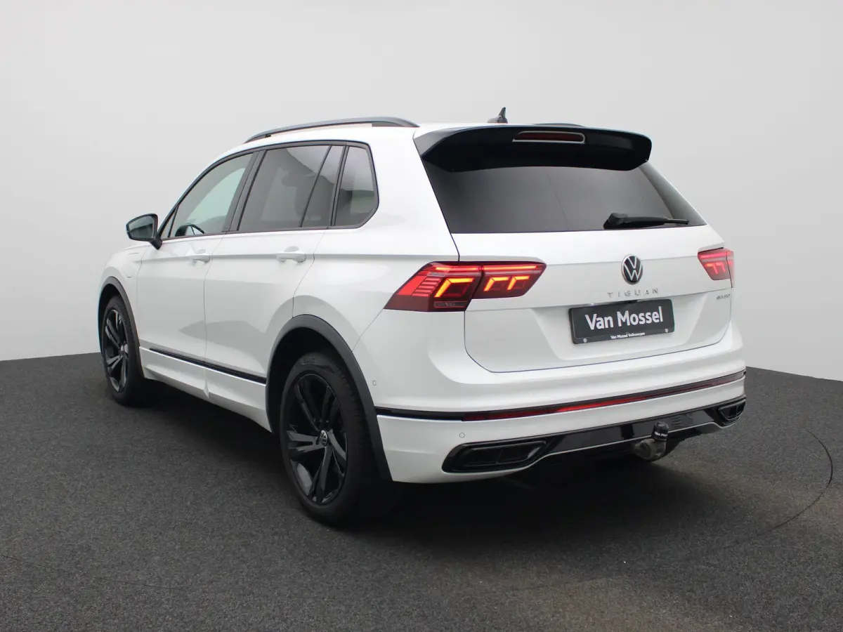 1.4 TSI eHybrid R-Line Business+ 245 PK| Dealeronderhouden | Trekhaak | Achterklep Elektrisch | Stoelverwarming Voor & Achter | Stuurwielverwarming | Achteruitrijcamera