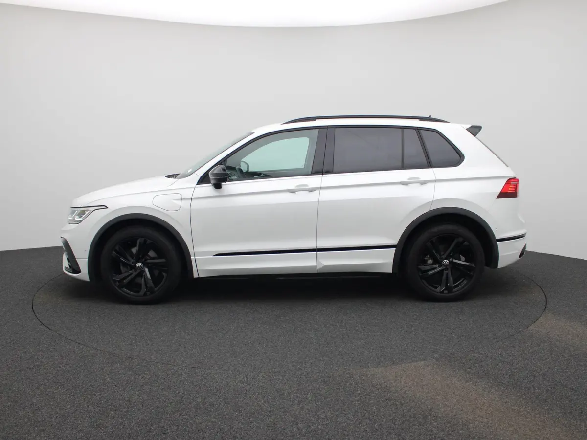 1.4 TSI eHybrid R-Line Business+ 245 PK| Dealeronderhouden | Trekhaak | Achterklep Elektrisch | Stoelverwarming Voor & Achter | Stuurwielverwarming | Achteruitrijcamera