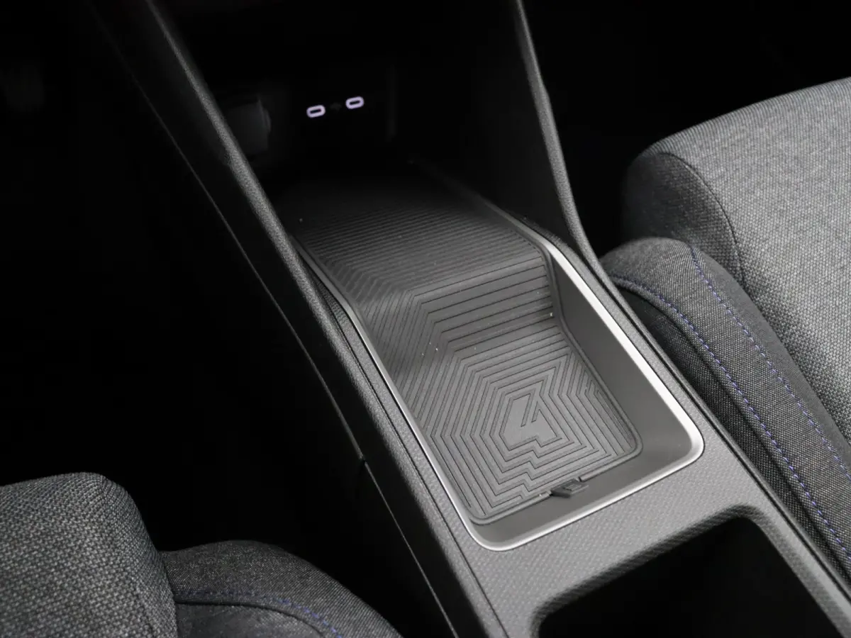 urban range evolution 40 kWh | Vijf jaar garantie | Stoelverwarming | Apple Carplay | Android Auto |
