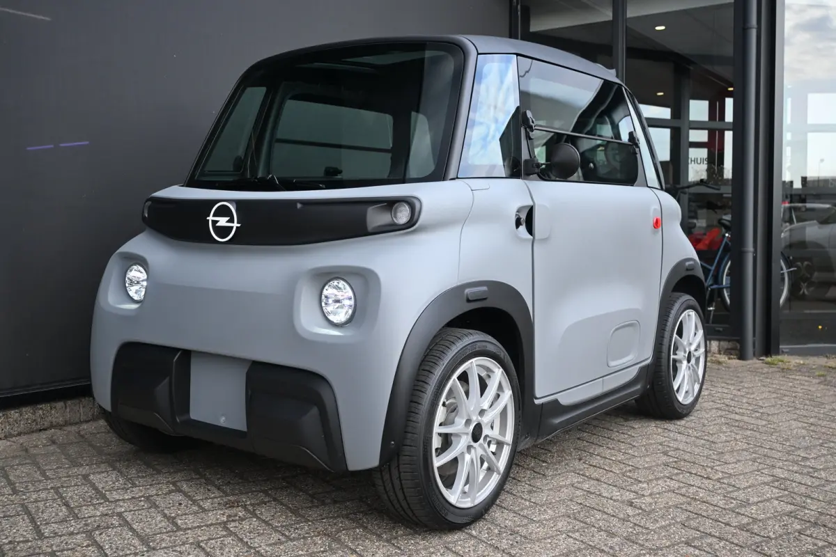 Brommobiel Tekno Direct Leverbaar! | 15"LMV | Spoiler | Panoramadak | Full-LED | !!