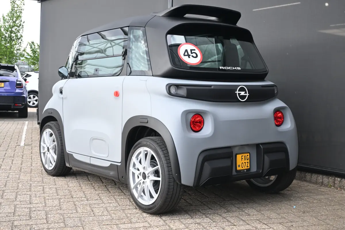 Brommobiel Tekno Direct Leverbaar! | 15"LMV | Spoiler | Panoramadak | Full-LED | !!