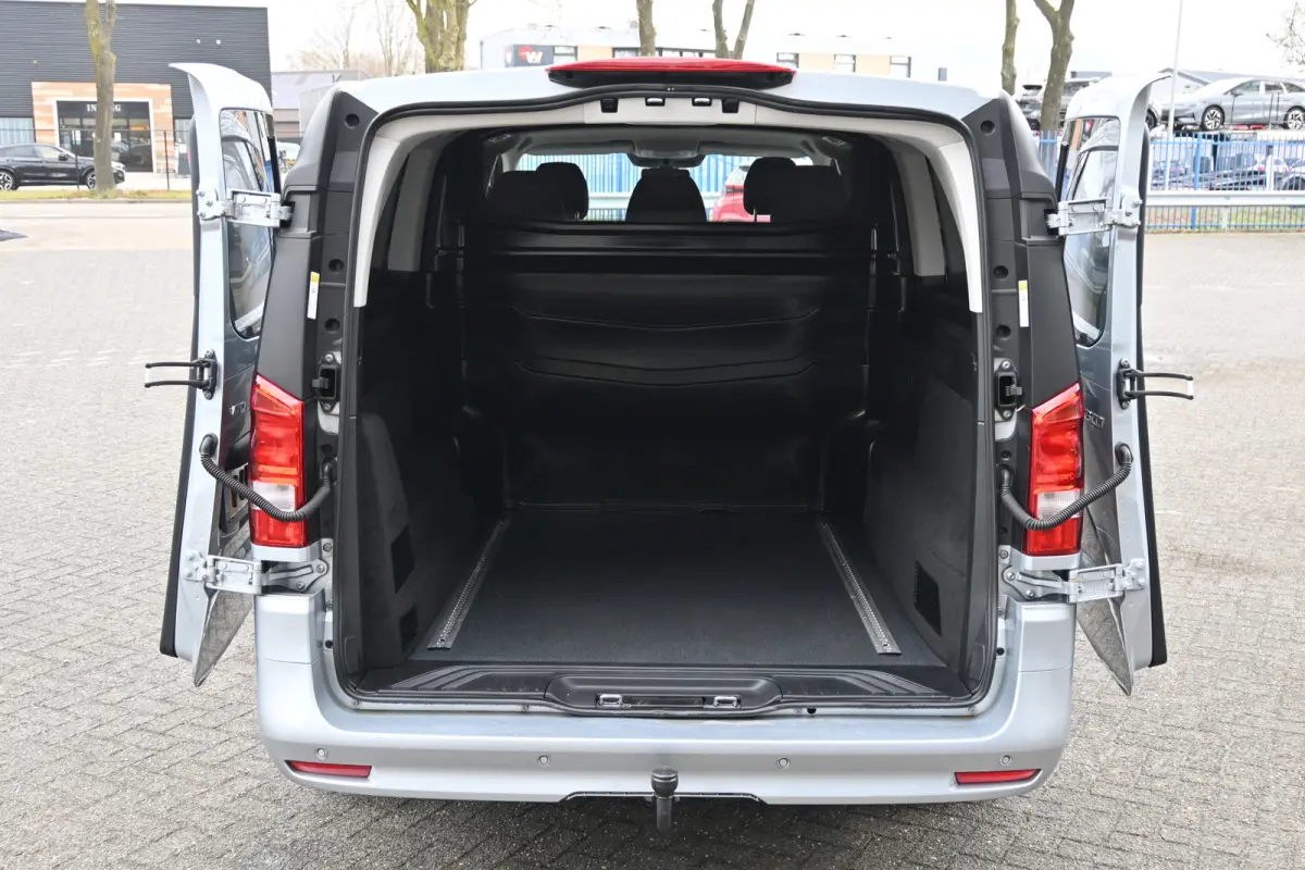 116 CDI DC L3 Pro LED, 2500 kg trekhaak, Navigatie en Smartphone integratie, Etc.