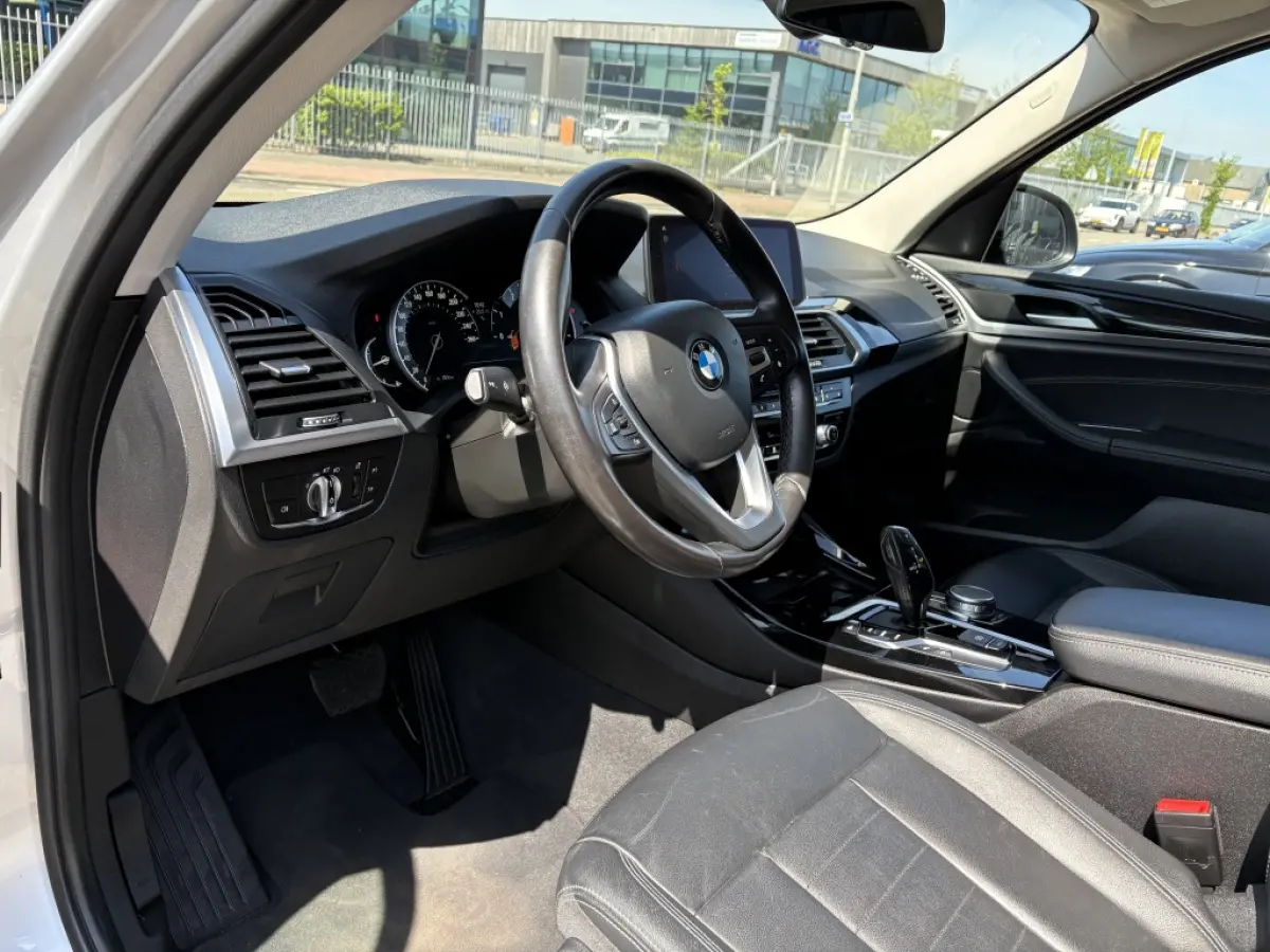 xDrive30i High Executive | M-PAKKET | TREKHAAK 2400kg | STOELVER