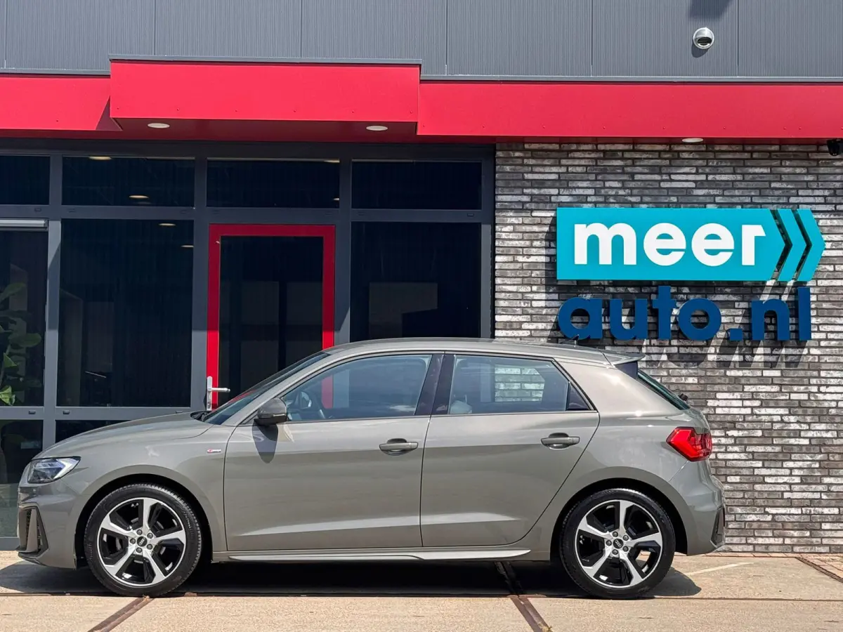 25 TFSI 3s S-LINE l S-LINE l VIRTUAL l LED KOPLLAMPEN l CARPLAY l DAB l LANE ASSIST l ORG.NL l DEALER OH