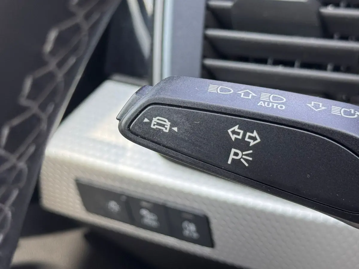25 TFSI 3s S-LINE l S-LINE l VIRTUAL l LED KOPLLAMPEN l CARPLAY l DAB l LANE ASSIST l ORG.NL l DEALER OH
