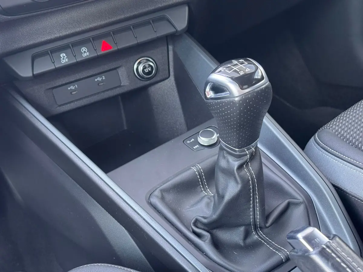 25 TFSI 3s S-LINE l S-LINE l VIRTUAL l LED KOPLLAMPEN l CARPLAY l DAB l LANE ASSIST l ORG.NL l DEALER OH
