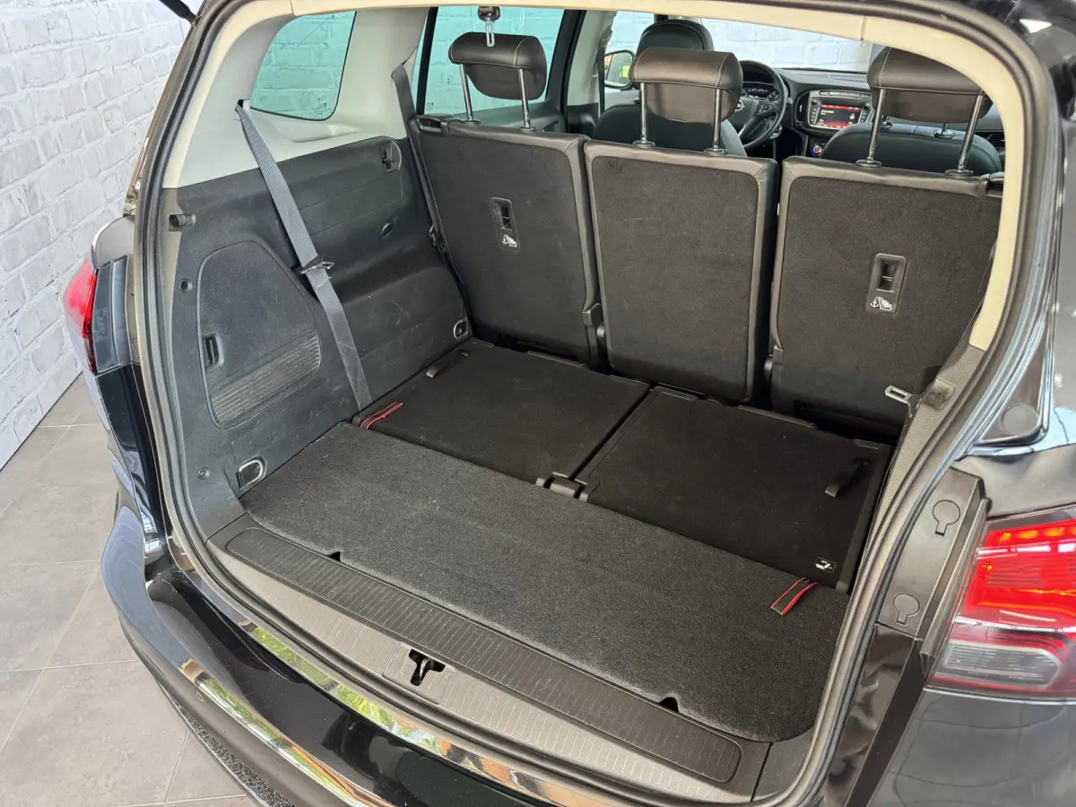 1.4 Turbo Business Executive 7p. Pano Trekhaak ACC Leder