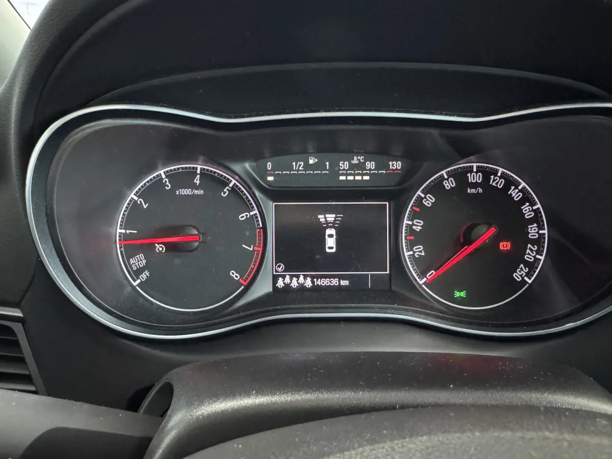 1.4 Turbo Business Executive 7p. Pano Trekhaak ACC Leder