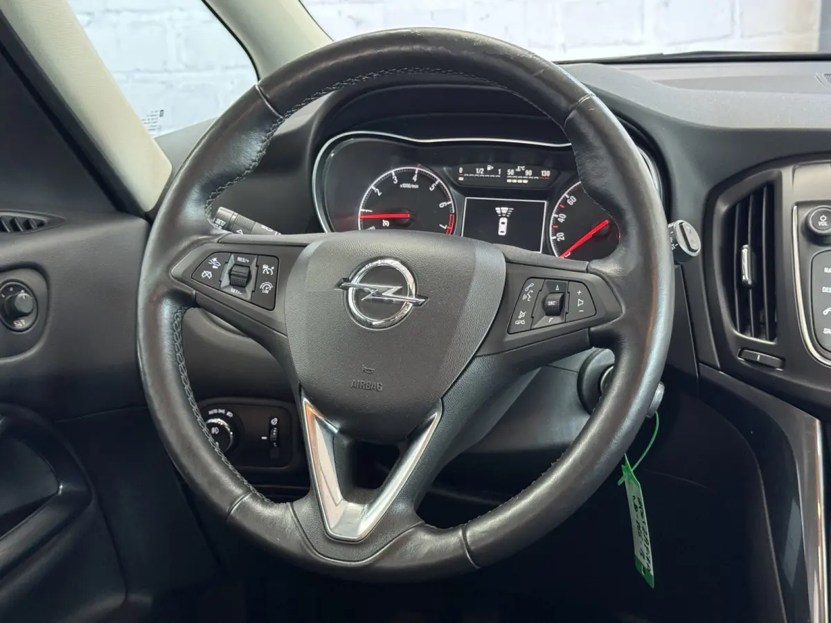 1.4 Turbo Business Executive 7p. Pano Trekhaak ACC Leder