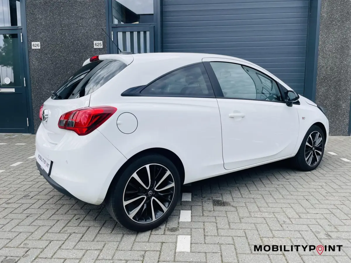 1.4 Black Edition|Aut|Carplay|Cruise|Pdc|1e Eig