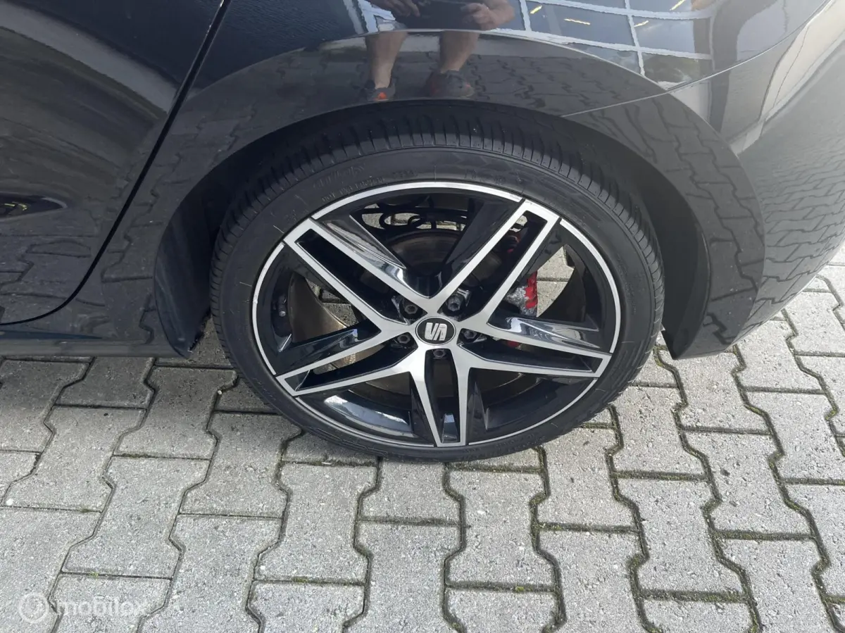 1.0 TSI FR Business Intense