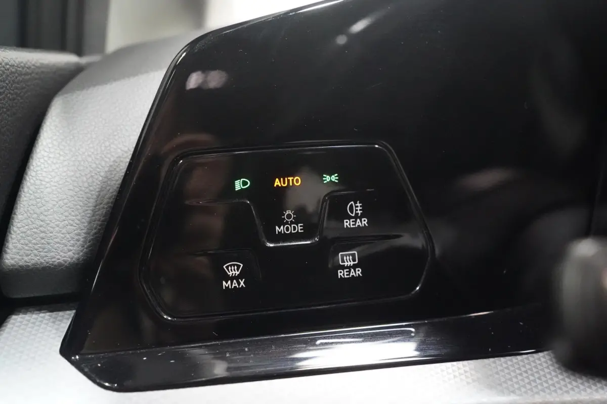 2.0 TDI Life Navi PDC v+a Stoel-/stuurverwarming Apple Carplay Adaptive cruise