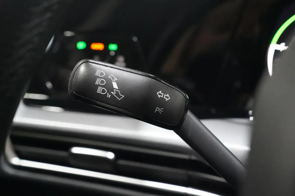 2.0 TDI Life Navi PDC v+a Stoel-/stuurverwarming Apple Carplay Adaptive cruise