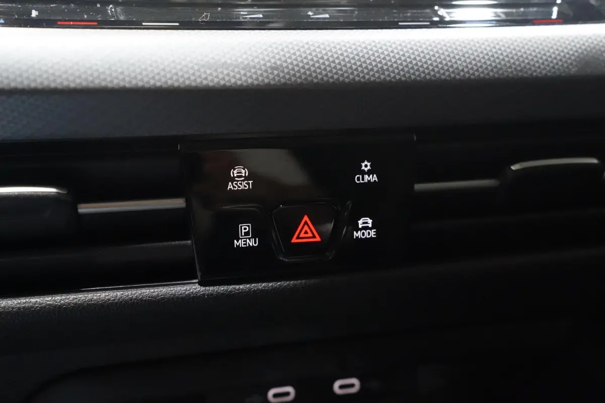 2.0 TDI Life Navi PDC v+a Stoel-/stuurverwarming Apple Carplay Adaptive cruise