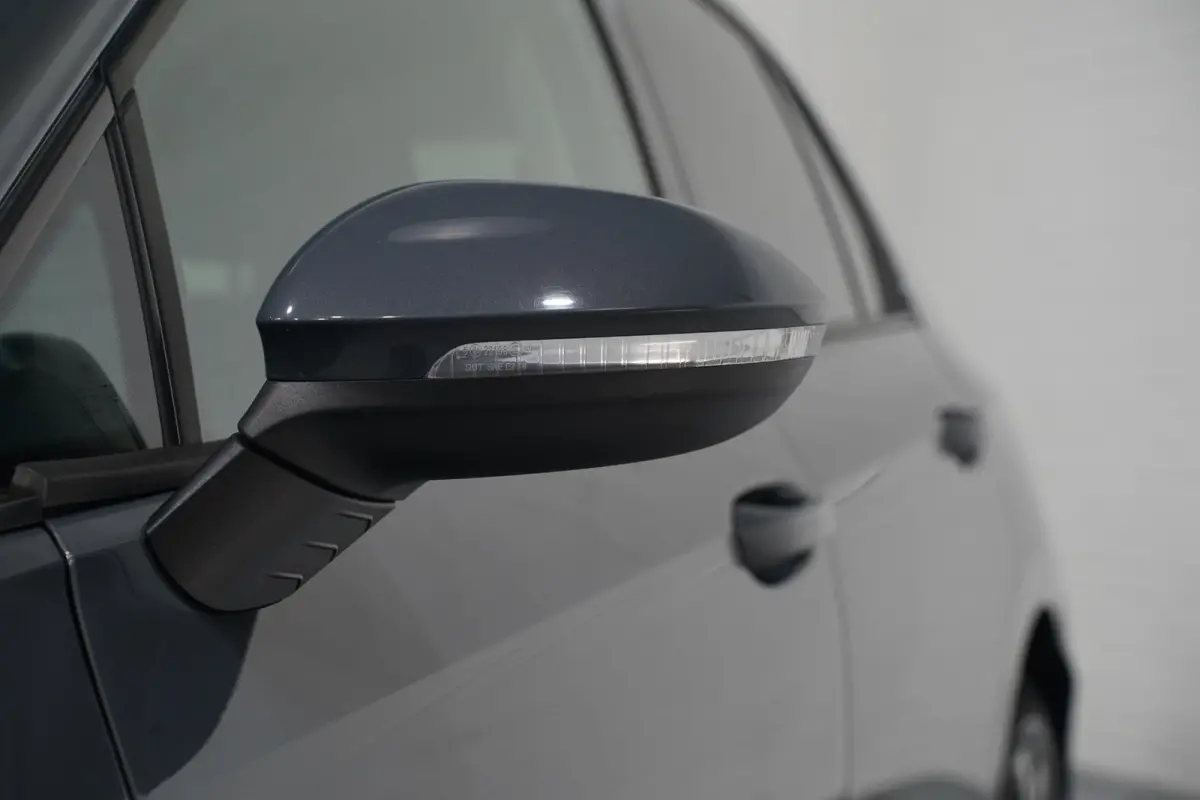 2.0 TDI Life Navi PDC v+a Stoel-/stuurverwarming Apple Carplay Adaptive cruise