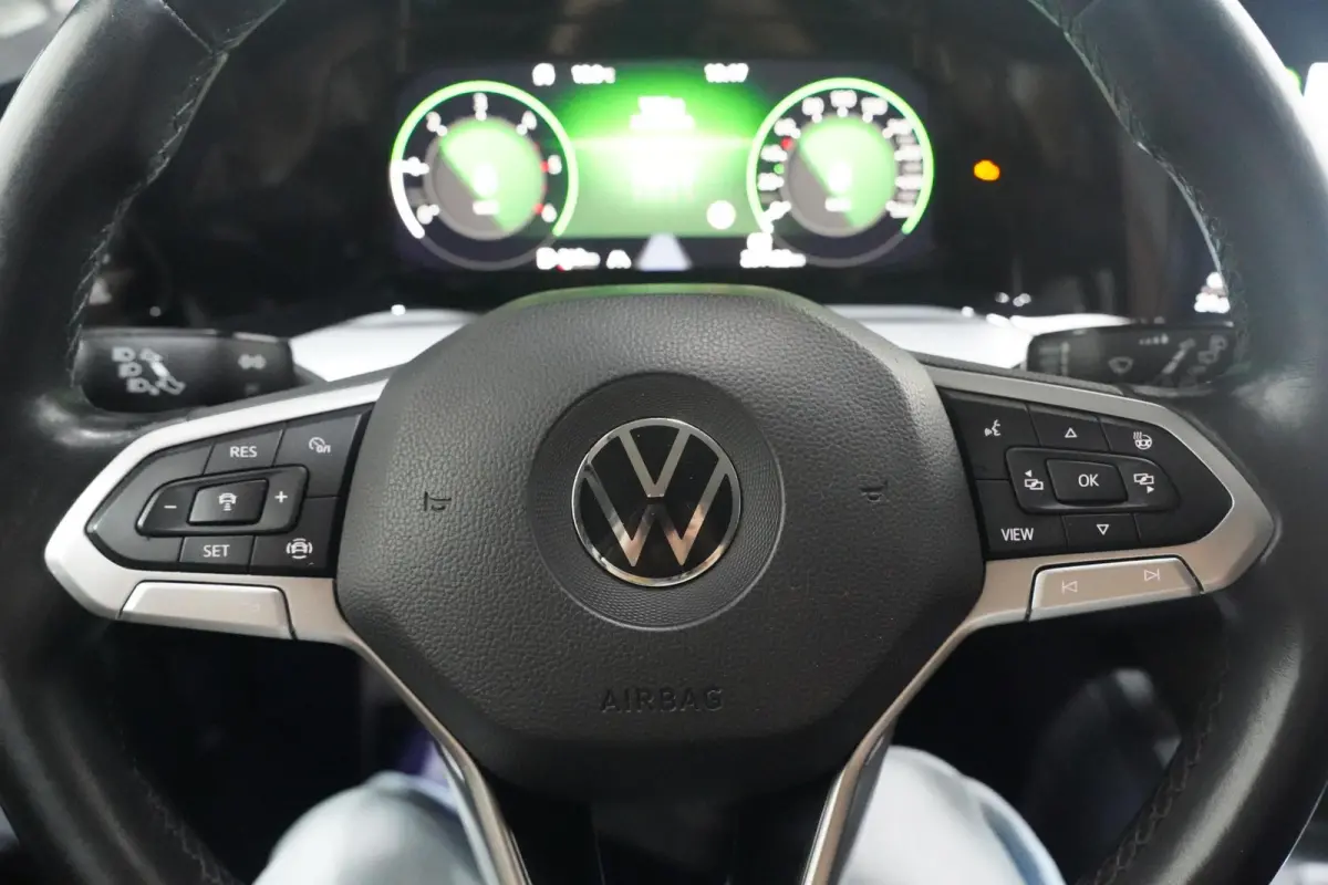 2.0 TDI Life Navi PDC v+a Stoel-/stuurverwarming Apple Carplay Adaptive cruise
