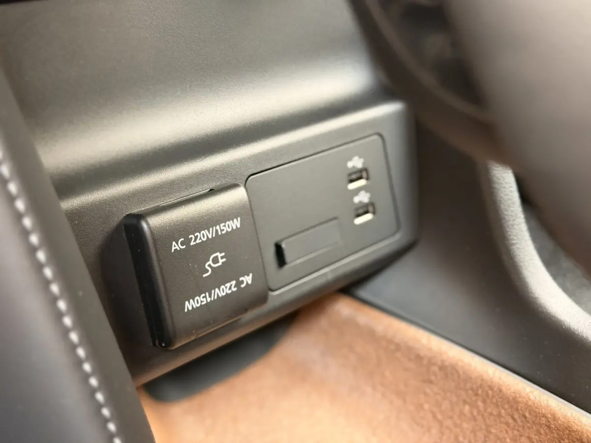 E-SkyActiv R-EV 170 Makoto Open dak 360 BOSE HUD CarPlay Leder 18''