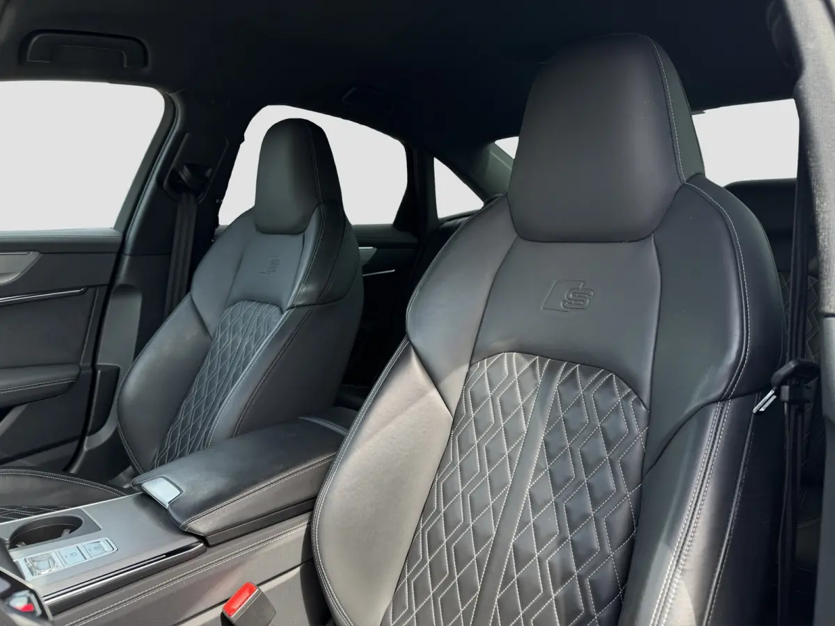 55 TFSI e quattro | RS stoelen | Trekhaak | Matrix | 360 | Sfeerverlichting | 20 inch | Carplay | Magnetic Ride