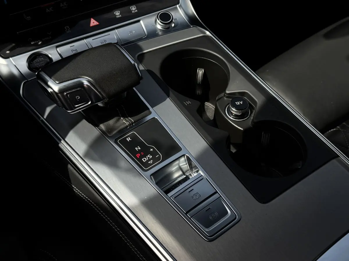 55 TFSI e quattro | RS stoelen | Trekhaak | Matrix | 360 | Sfeerverlichting | 20 inch | Carplay | Magnetic Ride