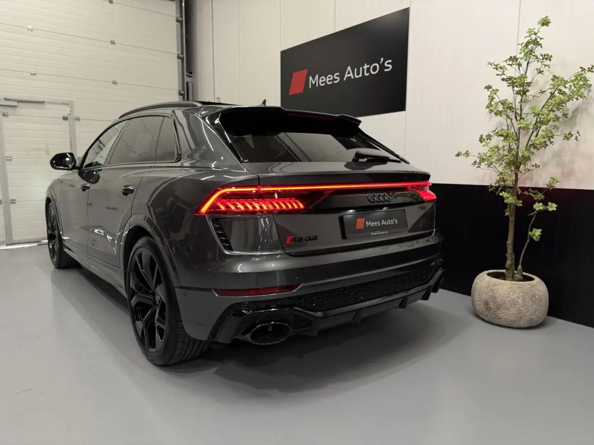 RS 4.0 TFSI RS Q8 quattro|Keramisch|Pano|B&O Advance