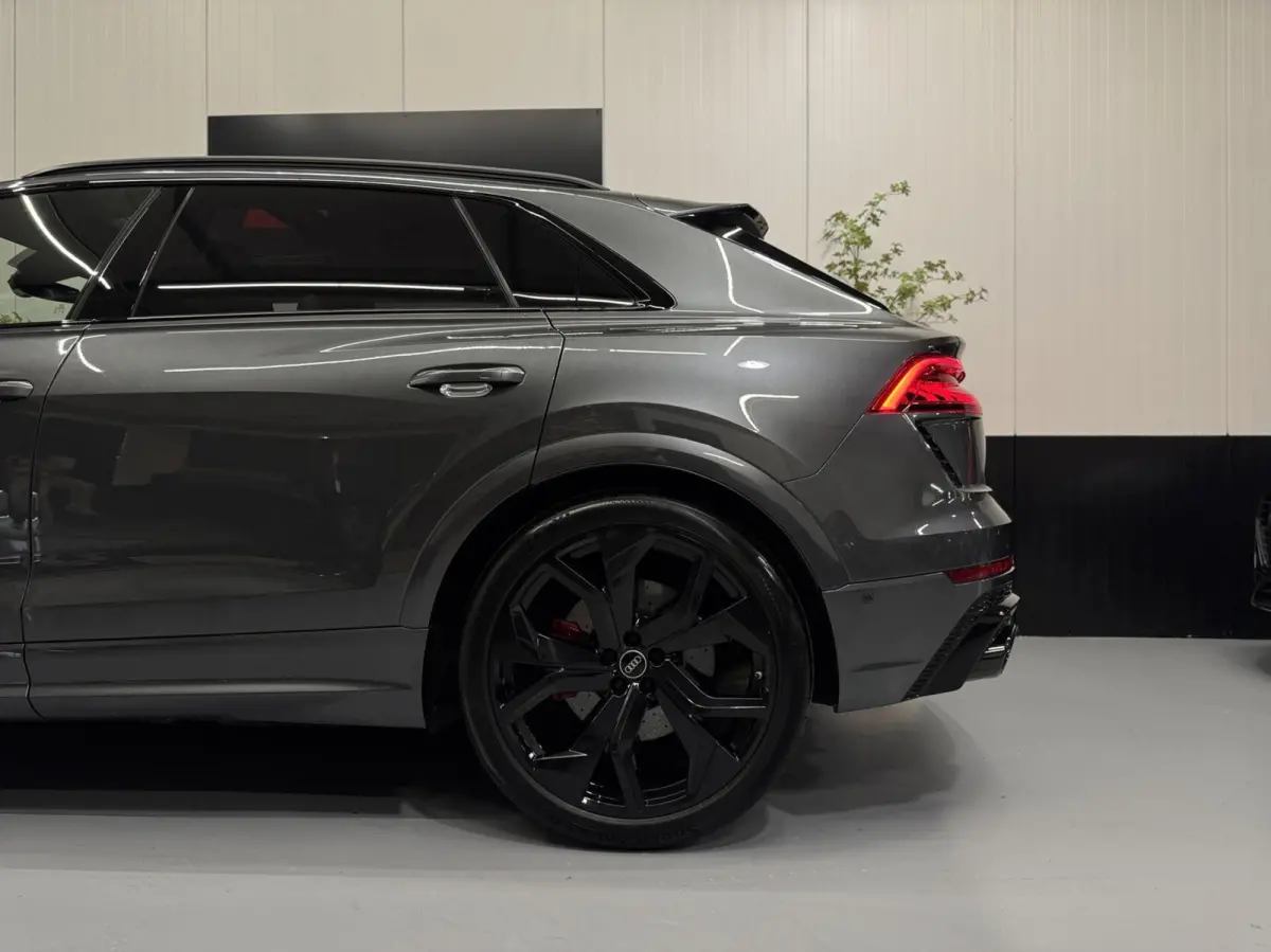 RS 4.0 TFSI RS Q8 quattro|Keramisch|Pano|B&O Advance