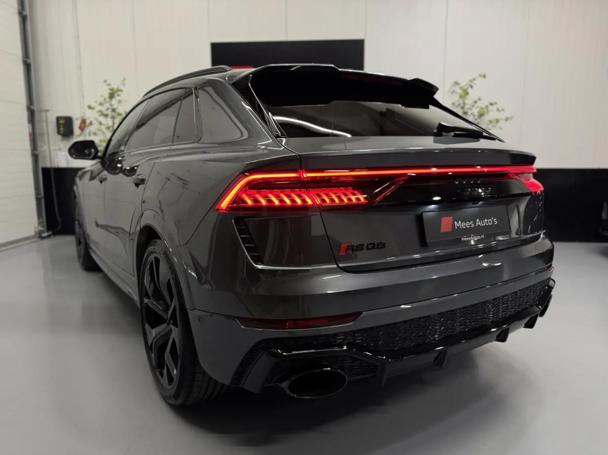 RS 4.0 TFSI RS Q8 quattro|Keramisch|Pano|B&O Advance