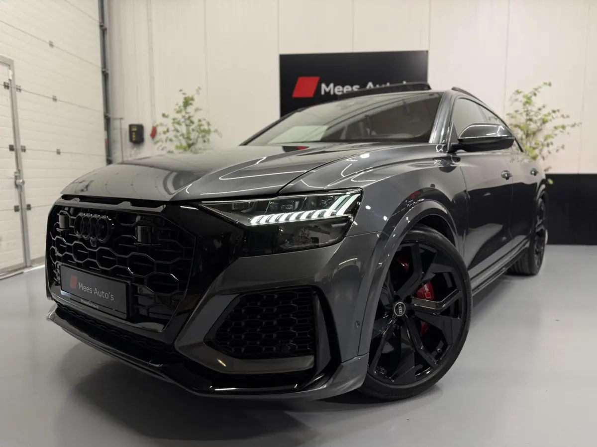 RS 4.0 TFSI RS Q8 quattro|Keramisch|Pano|B&O Advance