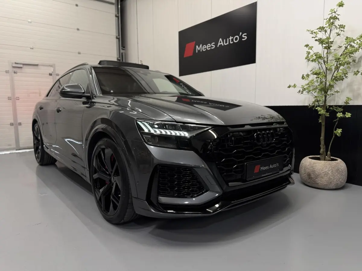 RS 4.0 TFSI RS Q8 quattro|Keramisch|Pano|B&O Advance