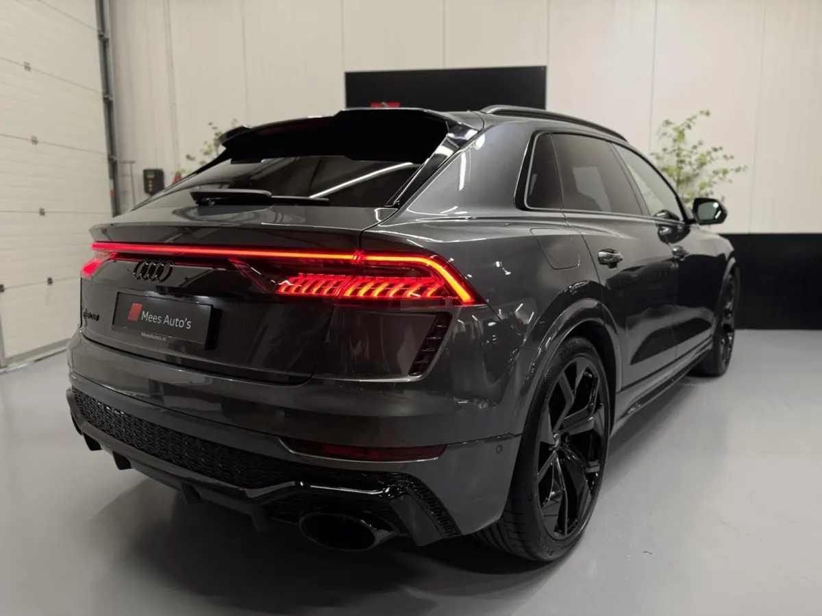 RS 4.0 TFSI RS Q8 quattro|Keramisch|Pano|B&O Advance