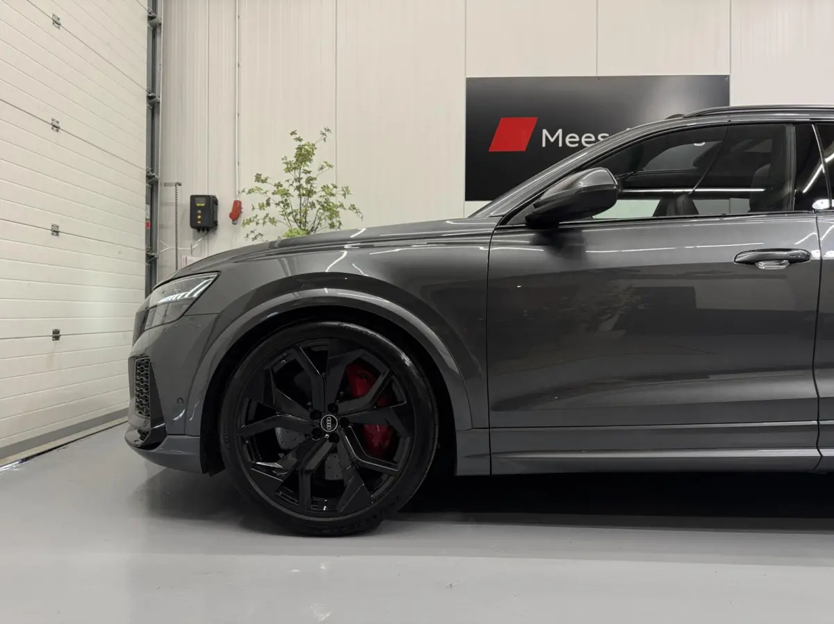 RS 4.0 TFSI RS Q8 quattro|Keramisch|Pano|B&O Advance