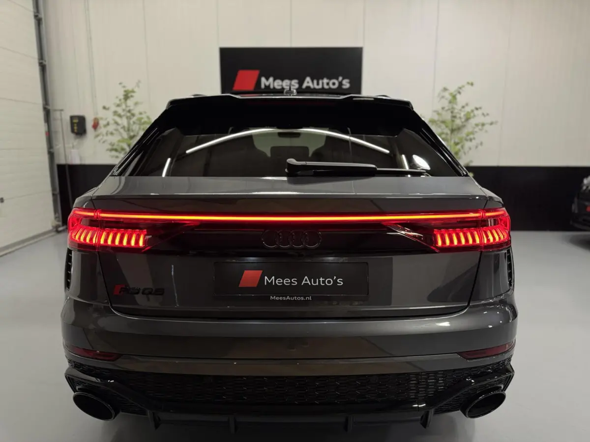 RS 4.0 TFSI RS Q8 quattro|Keramisch|Pano|B&O Advance