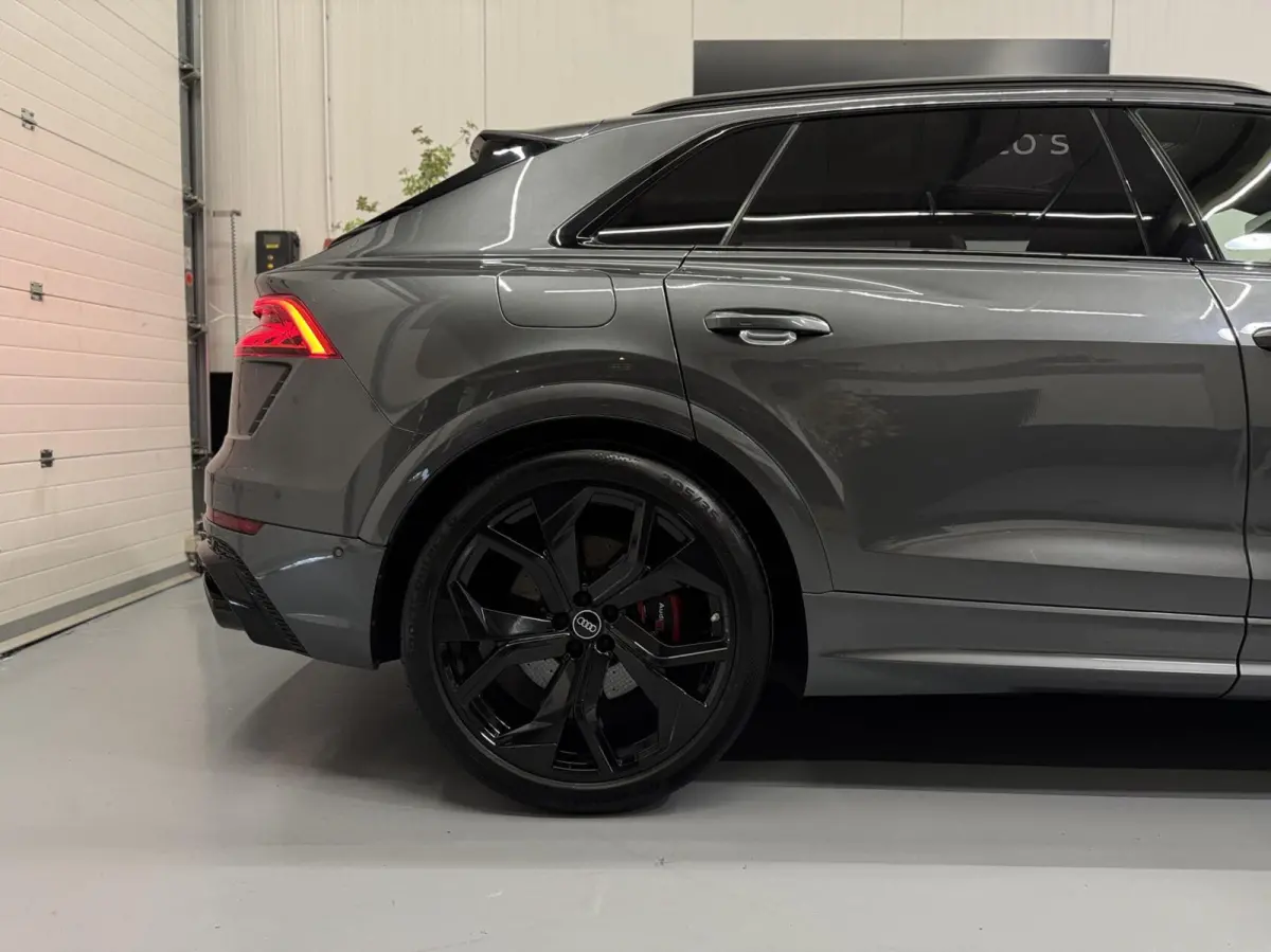 RS 4.0 TFSI RS Q8 quattro|Keramisch|Pano|B&O Advance