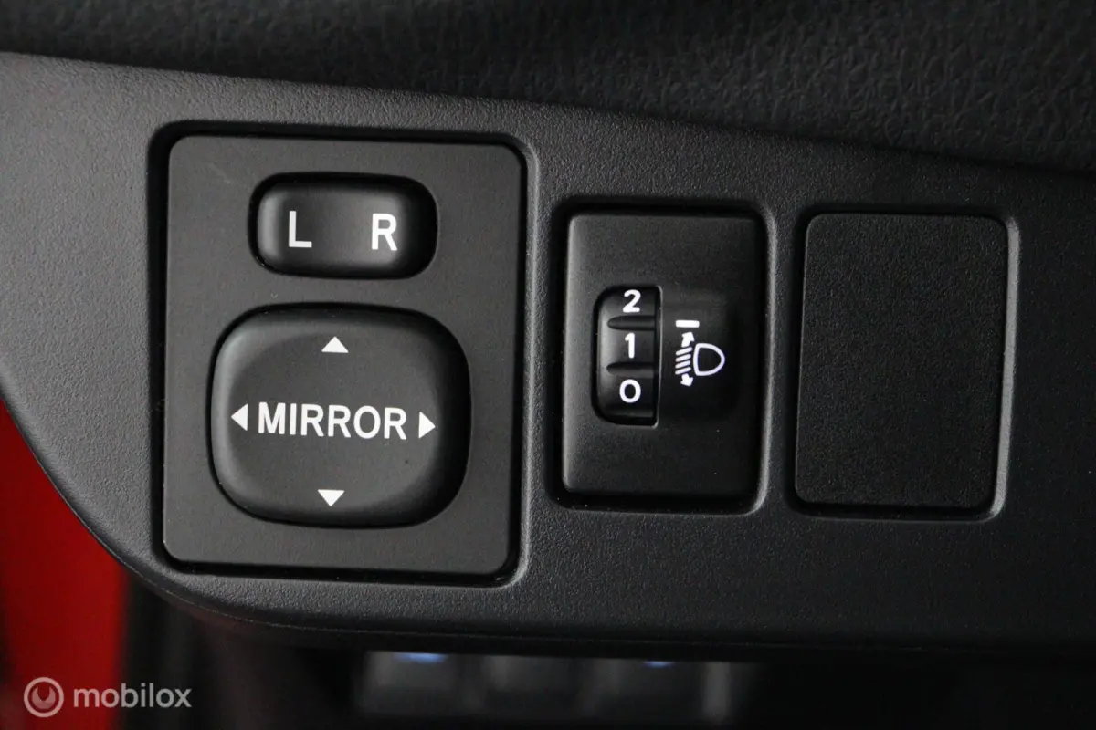 1.5 Hybrid Design | Automaat | Lichtmetaal | Cruise controle | achteruitrij camera | Clima