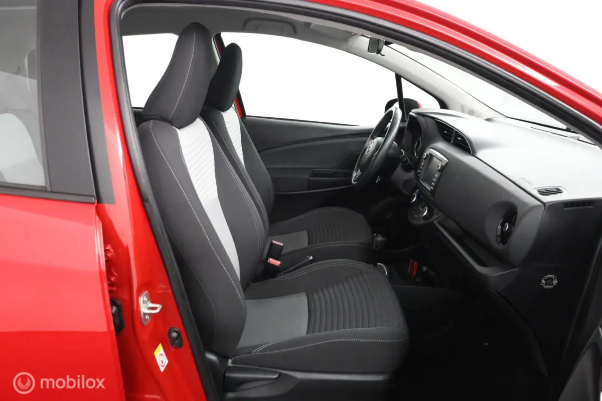 1.5 Hybrid Design | Automaat | Lichtmetaal | Cruise controle | achteruitrij camera | Clima