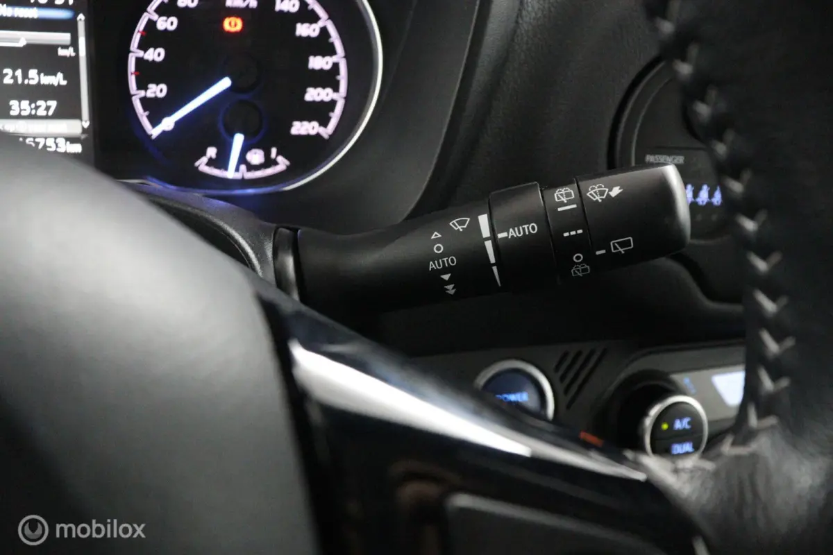 1.5 Hybrid Design | Automaat | Lichtmetaal | Cruise controle | achteruitrij camera | Clima
