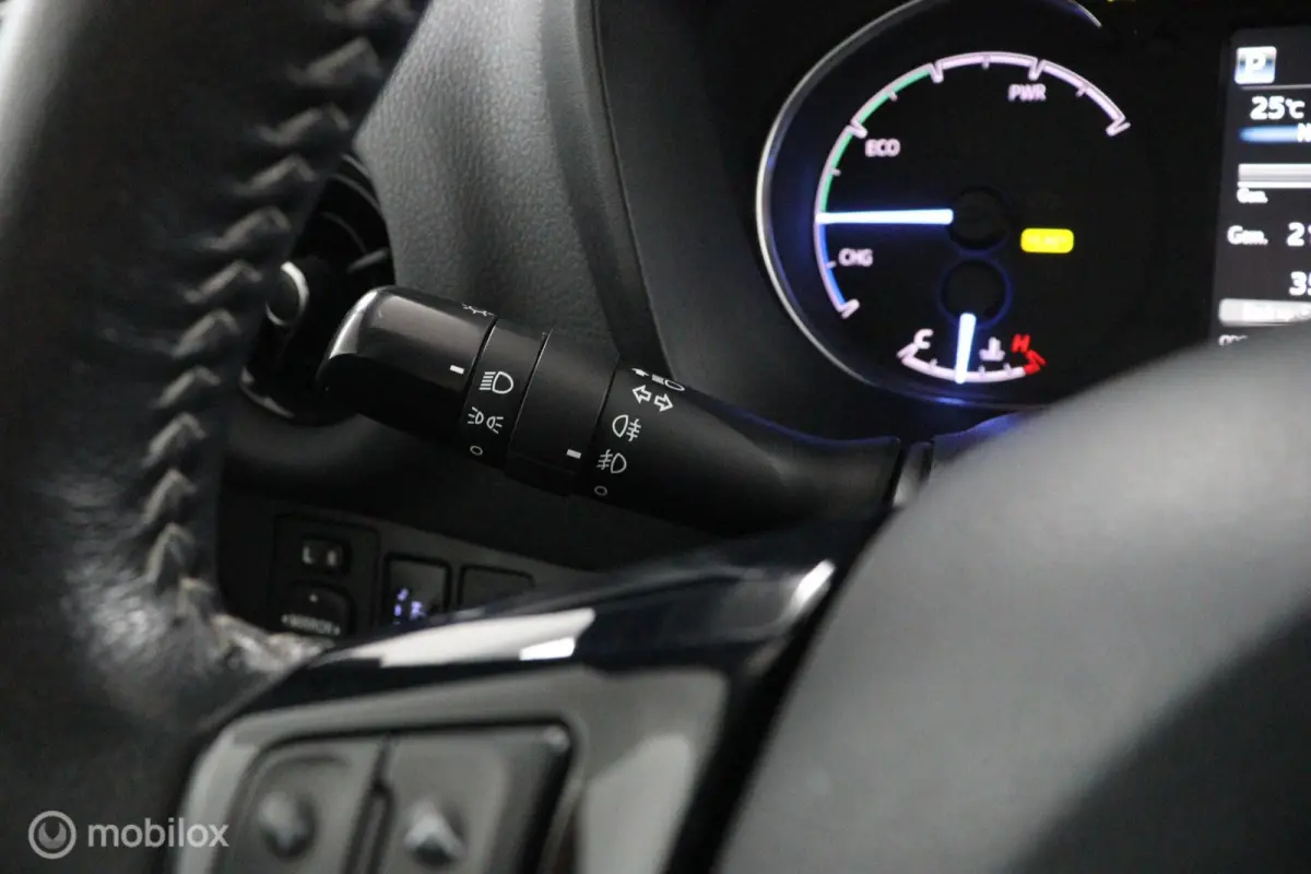 1.5 Hybrid Design | Automaat | Lichtmetaal | Cruise controle | achteruitrij camera | Clima