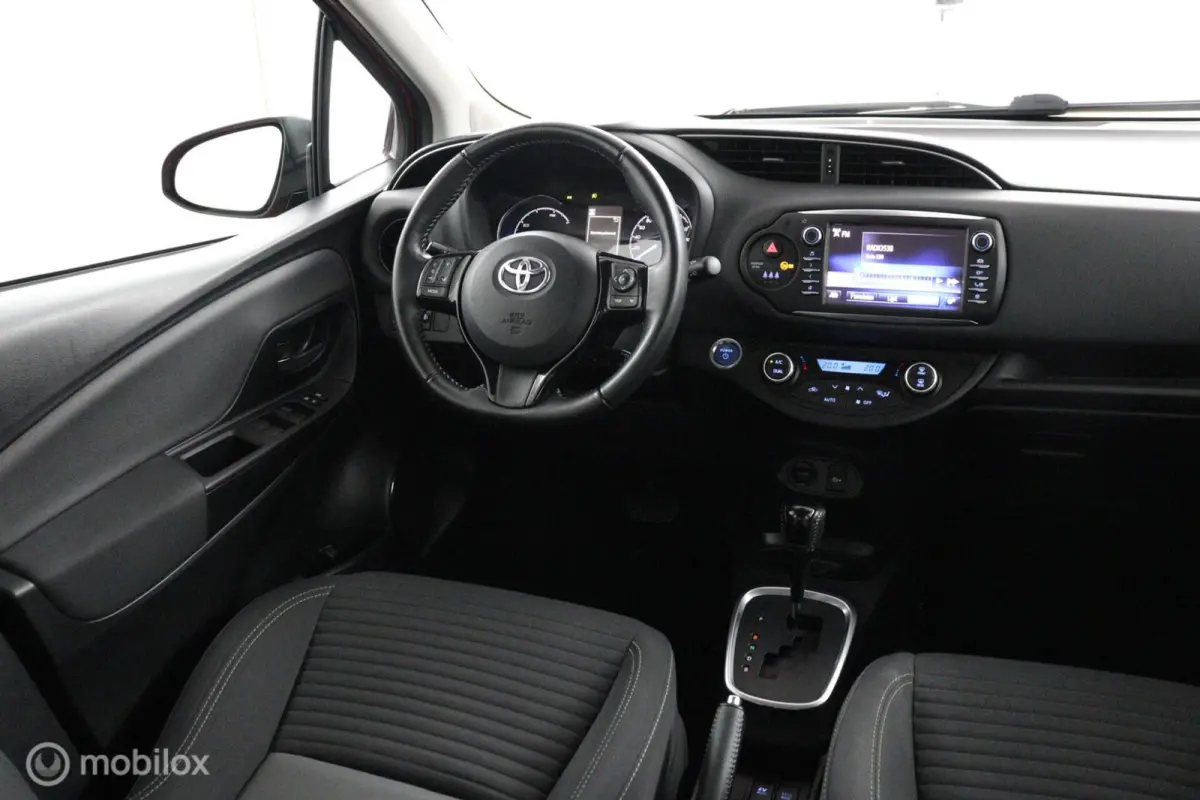 1.5 Hybrid Design | Automaat | Lichtmetaal | Cruise controle | achteruitrij camera | Clima