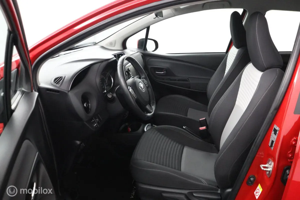 1.5 Hybrid Design | Automaat | Lichtmetaal | Cruise controle | achteruitrij camera | Clima